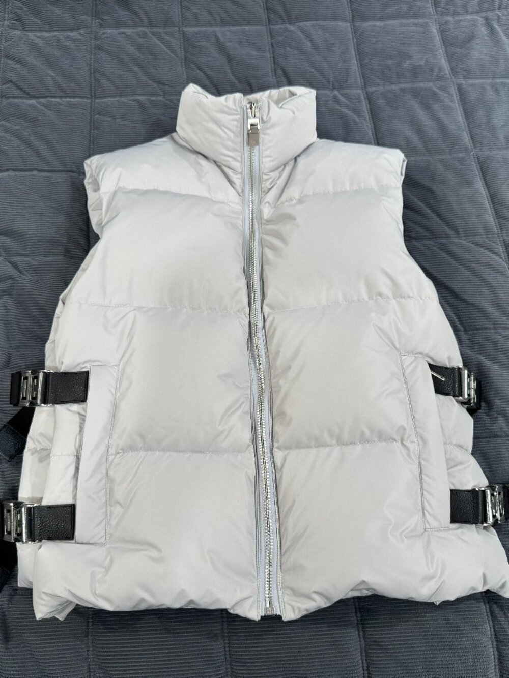 GIVENCHY PUFFER VEST L (50)